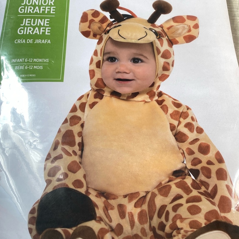 NWT Giraffe Costume 6-12 Months